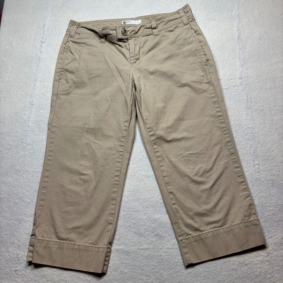 GAP Pants - Gap Favorite Khaki Capri Pants Tan Beige 100% Cotton Cropped Chinos Size‎ 6 #375
